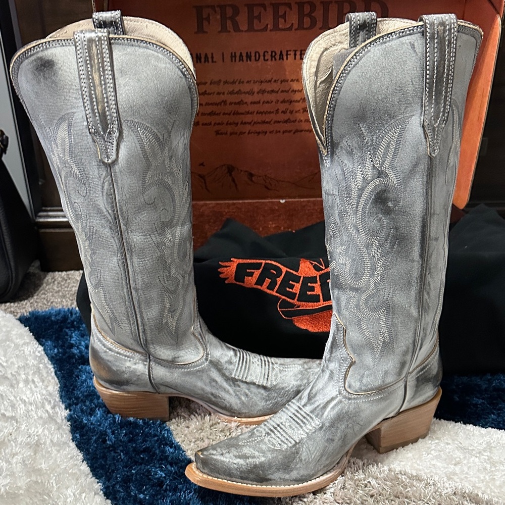 NWT Freebird Woodland Ice Cowboy Boots